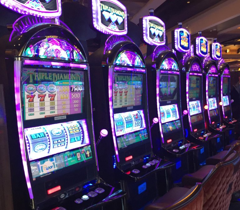 triple diamond slot machine