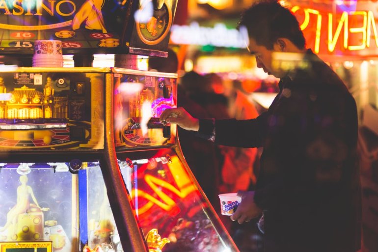 The player loses the last money in the slot machine