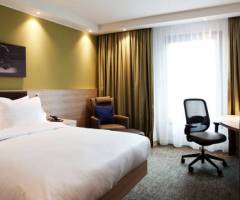 Spielbank Casino Aachen: Queen Accessible room