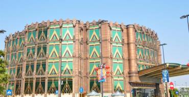 Babylon Casino Macau: View of the building from the side