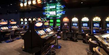 Grand Casino Bern at Kursaal Hotel: The vending machine area