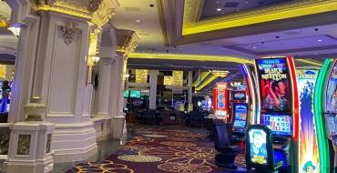 Mandalay Bay Resort & Casino: Gambling hall