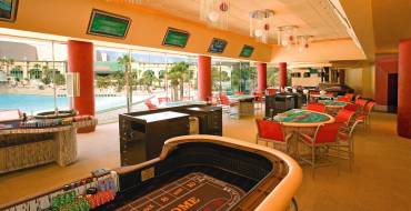 Mandalay Bay Resort & Casino: Poker tables