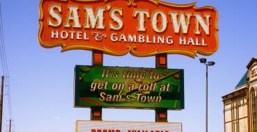 Sam's Town Hotel & Gambling Hall Las Vegas: Signage