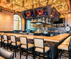 Suncoast Hotel & Casino Las Vegas: 90 NINETY Bar + Grill