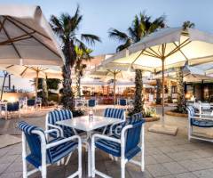 Casino Malta by Olympic Casino: Narcis Pool Bar & Grill