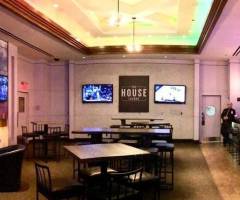 Caesars Windsor Hotel and Casino: The House Lounge